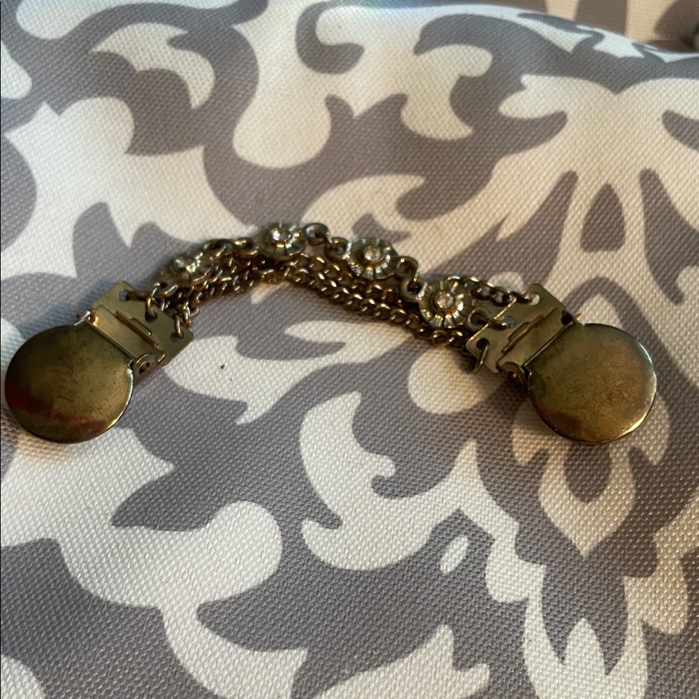 Vintage sweater clip